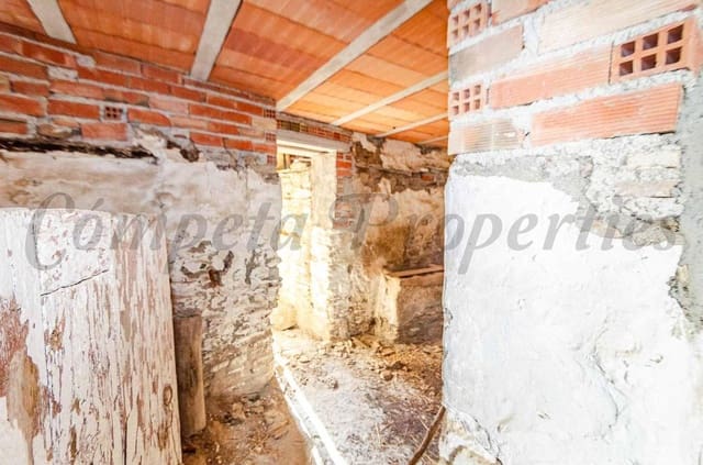 Dom na sprzedaż w Salares - 27 500 € (Ref: 10132761)