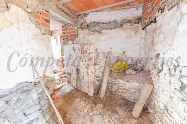 Dom na sprzedaż w Salares - 27 500 € (Ref: 10132761)