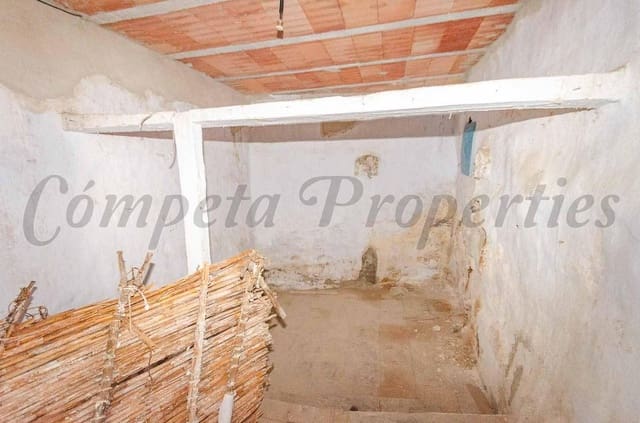 1 makuuhuone Omakotitalo myytävänä paikassa Salares - 37 500 € (Ref: 10132762)