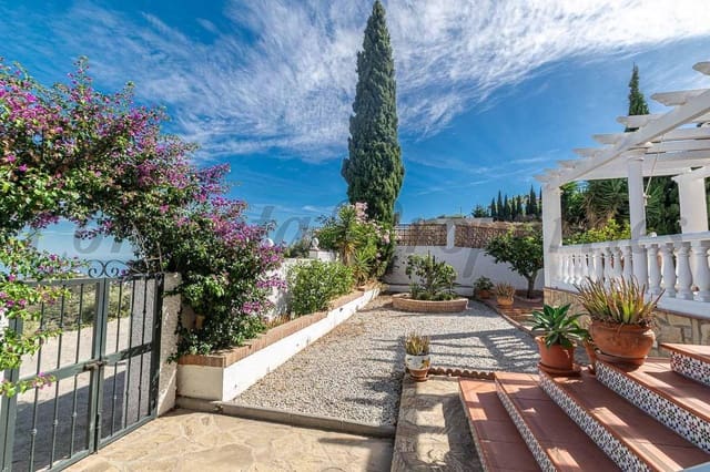 3 Zimmer Finca/Landgut zu verkaufen in Torrox Pueblo, Torrox mit Pool Garage - 525.000 € (Ref: 10136037)