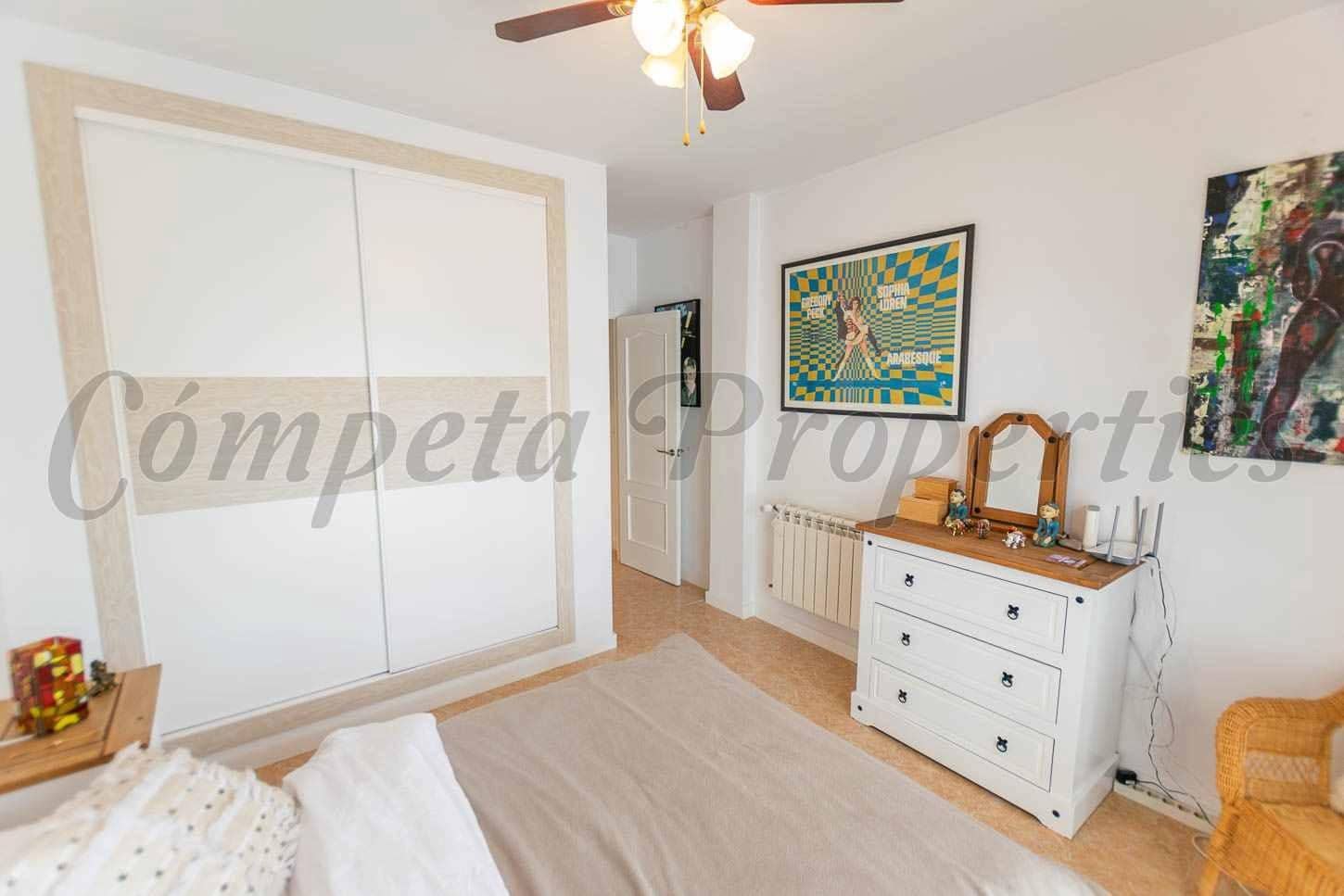 Finca/Casa Rural de 5 habitaciones en Cómpeta en venta con piscina - 790.000 € (Ref: 10136039)