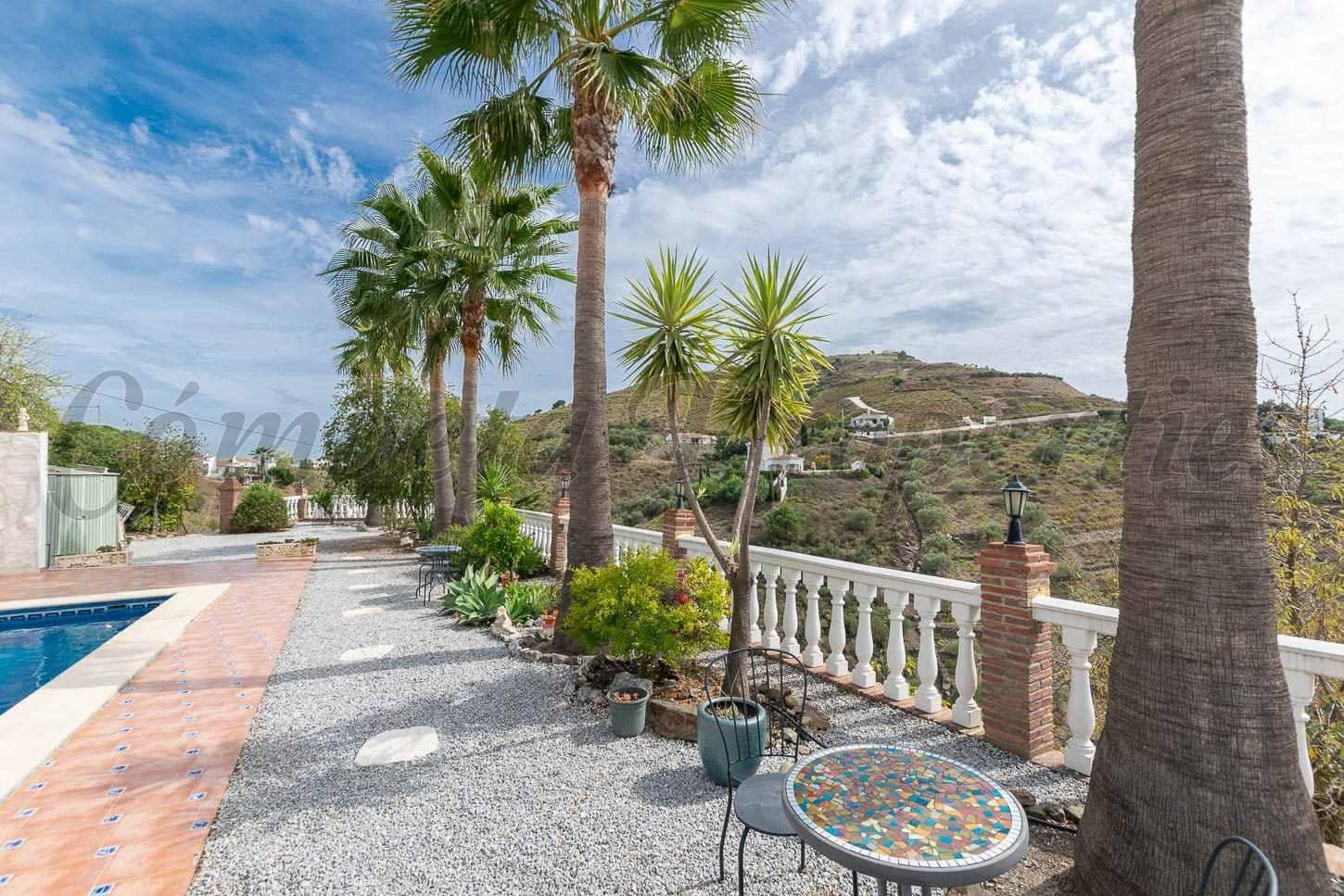 Finca/Casa Rural de 5 habitaciones en Cómpeta en venta con piscina - 790.000 € (Ref: 10136039)