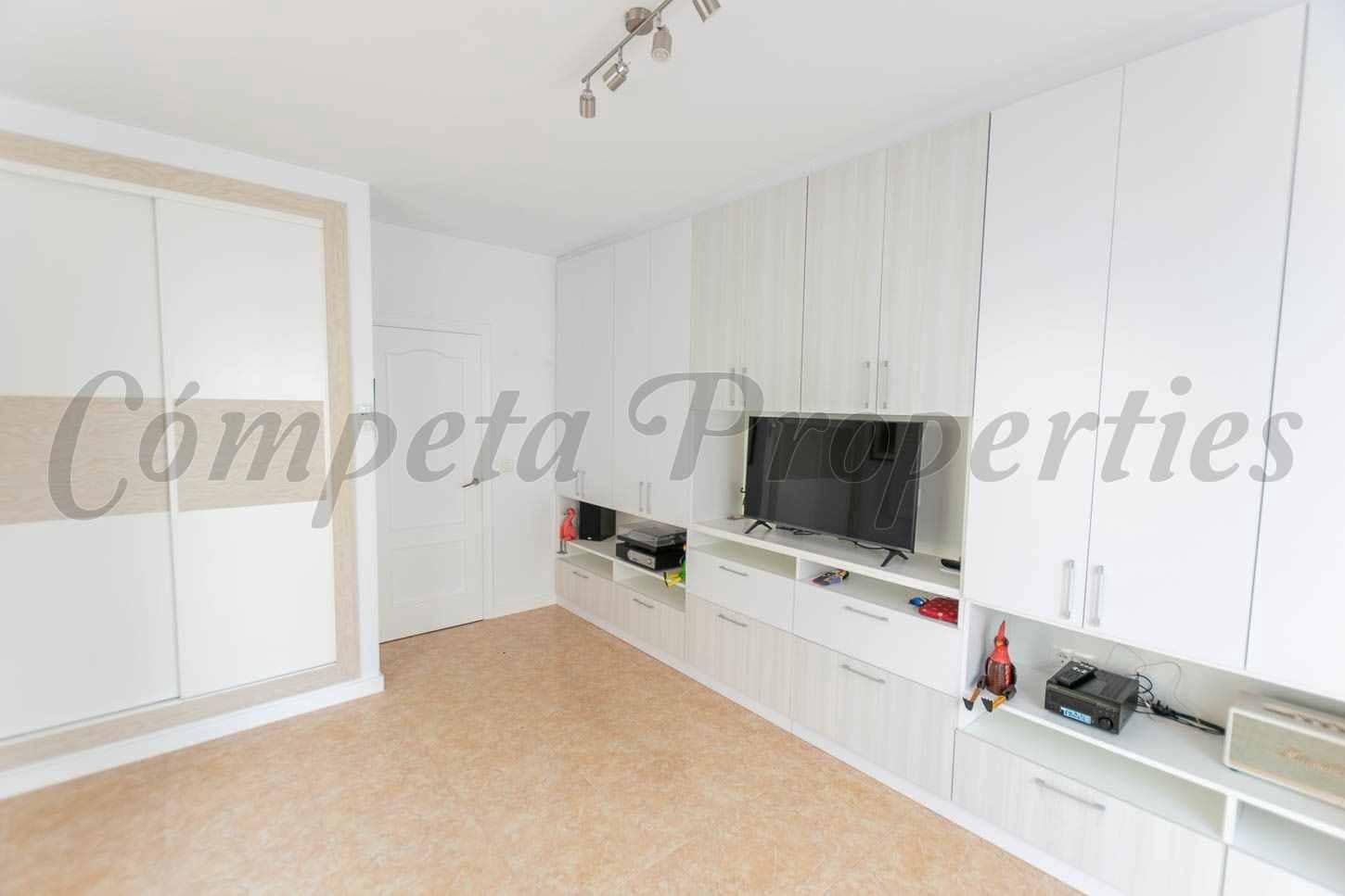 Finca/Casa Rural de 5 habitaciones en Cómpeta en venta con piscina - 790.000 € (Ref: 10136039)