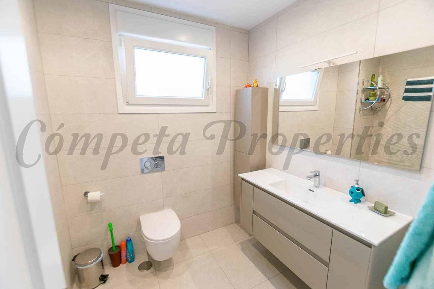 Finca/Casa Rural de 5 habitaciones en Cómpeta en venta con piscina - 790.000 € (Ref: 10136039)