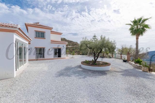 Finca/Casa Rural de 5 habitaciones en Cómpeta en venta con piscina - 790.000 € (Ref: 10136039)