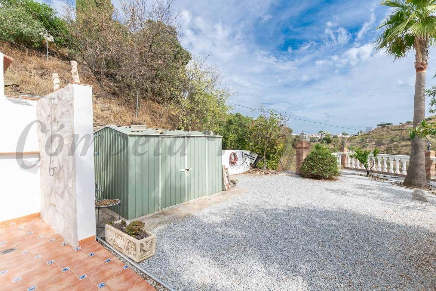 Finca/Casa Rural de 5 habitaciones en Cómpeta en venta con piscina - 790.000 € (Ref: 10136039)