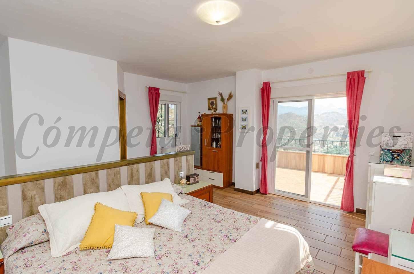 3 bedroom Finca/Country House for sale in Arenas with pool - € 428,000 (Ref: 10136040)