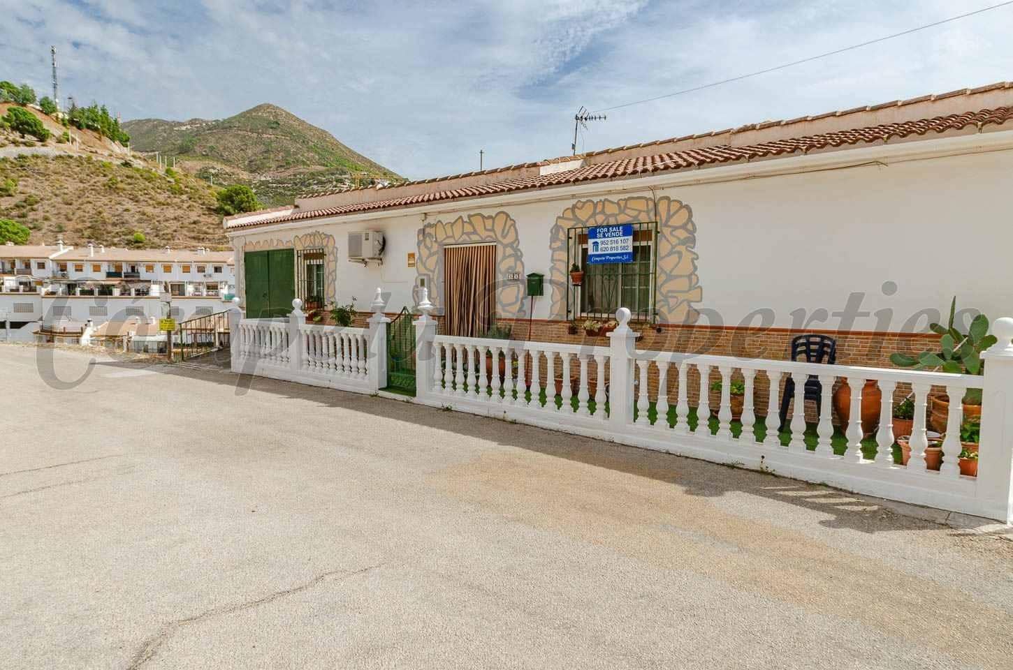 4 quarto Casa em Banda para venda em Competa com garagem - 339 000 € (Ref: 10136041)