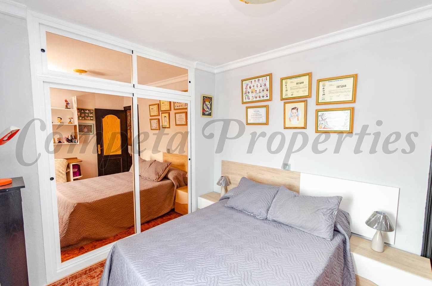 4 quarto Casa em Banda para venda em Competa com garagem - 339 000 € (Ref: 10136041)