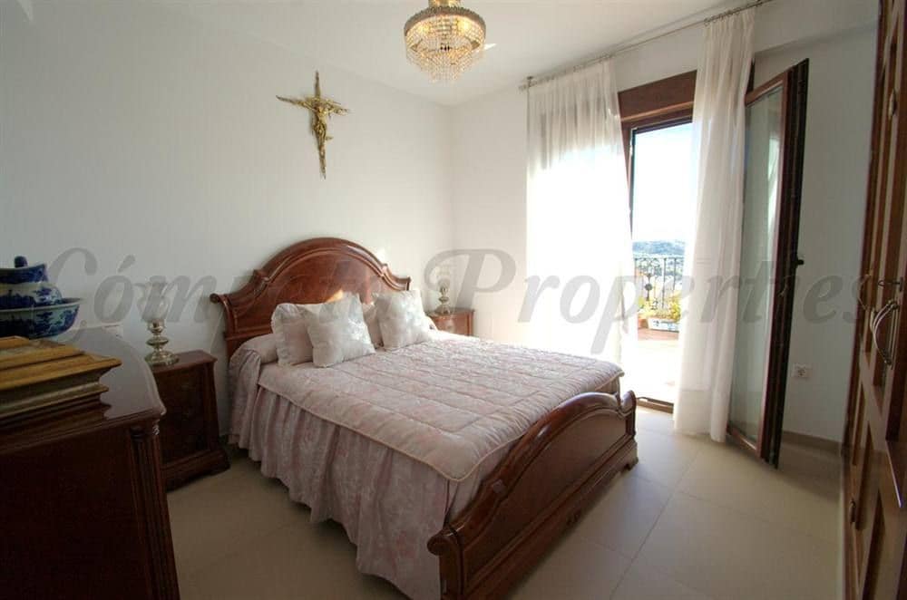 2 sovrum Lägenhet att hyra i Torrox - 850 € (Ref: 10139696)
