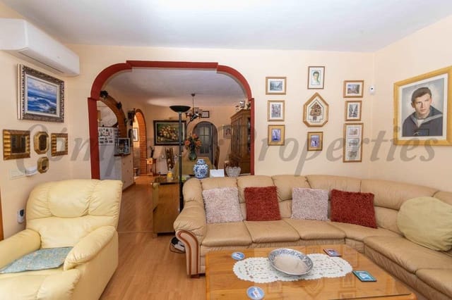 6 makuuhuone Maalaistalo myytävänä paikassa Chaparil - Torrecilla - Punta Lara, Nerja mukana uima-altaan 
autotalli - 830 000 € (Ref: 10139697)