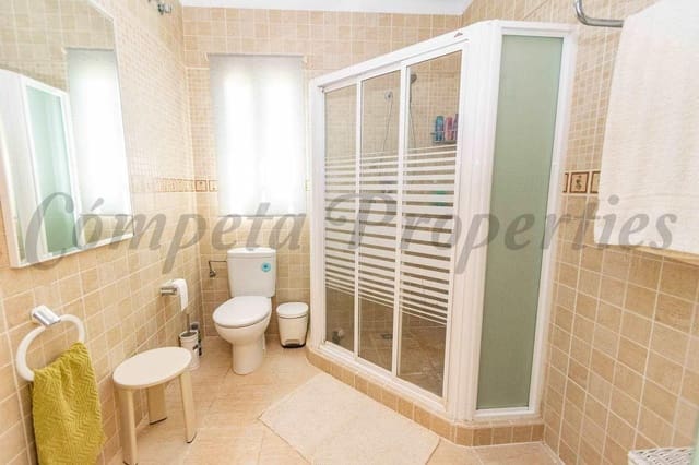 6 makuuhuone Maalaistalo myytävänä paikassa Chaparil - Torrecilla - Punta Lara, Nerja mukana uima-altaan 
autotalli - 830 000 € (Ref: 10139697)