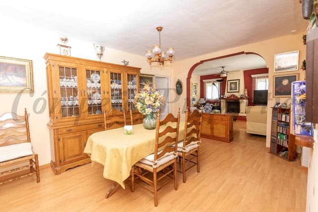 6 makuuhuone Maalaistalo myytävänä paikassa Chaparil - Torrecilla - Punta Lara, Nerja mukana uima-altaan 
autotalli - 830 000 € (Ref: 10139697)