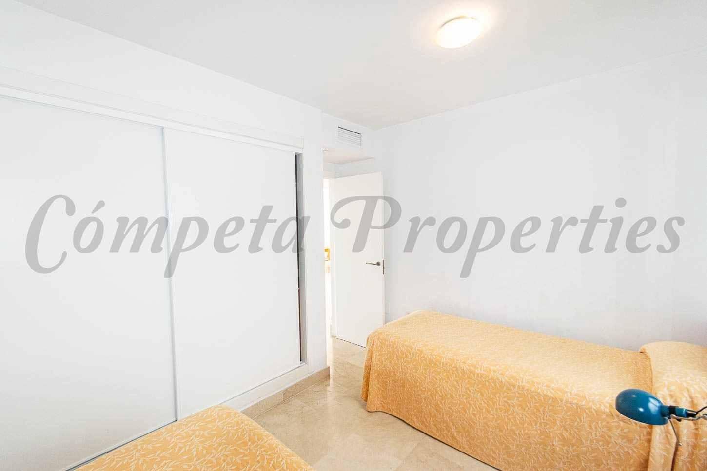 2 soveværelse Lejlighed til salg i Torrox-Costa med swimmingpool garage - € 410.000 (Ref: 10142598)