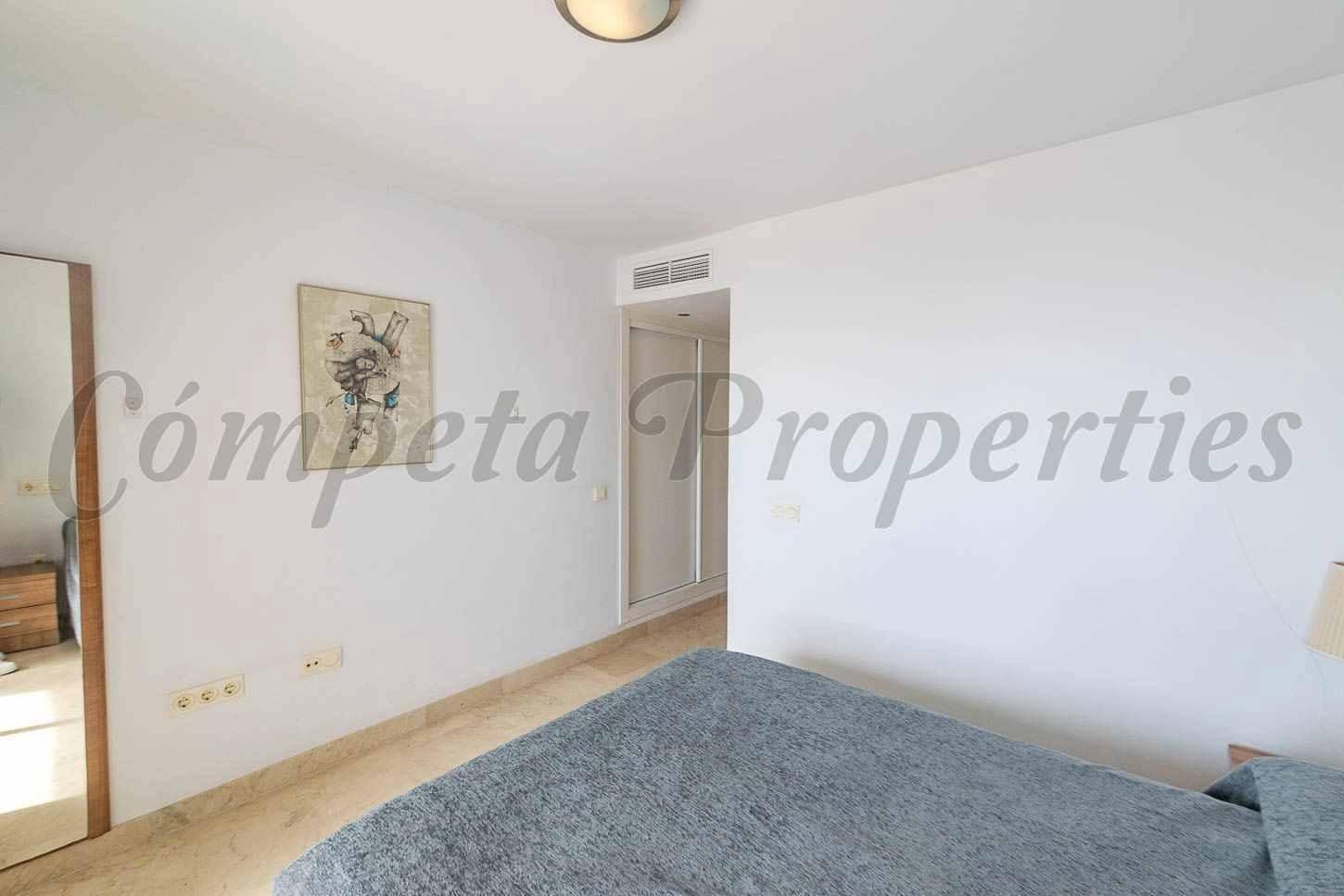 2 soveværelse Lejlighed til salg i Torrox-Costa med swimmingpool garage - € 410.000 (Ref: 10142598)