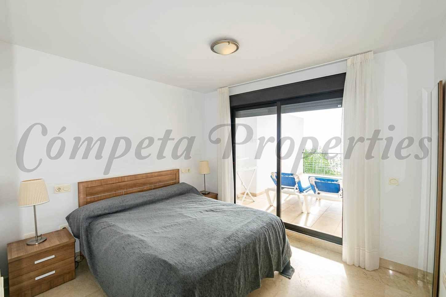 2 soveværelse Lejlighed til salg i Torrox-Costa med swimmingpool garage - € 410.000 (Ref: 10142598)