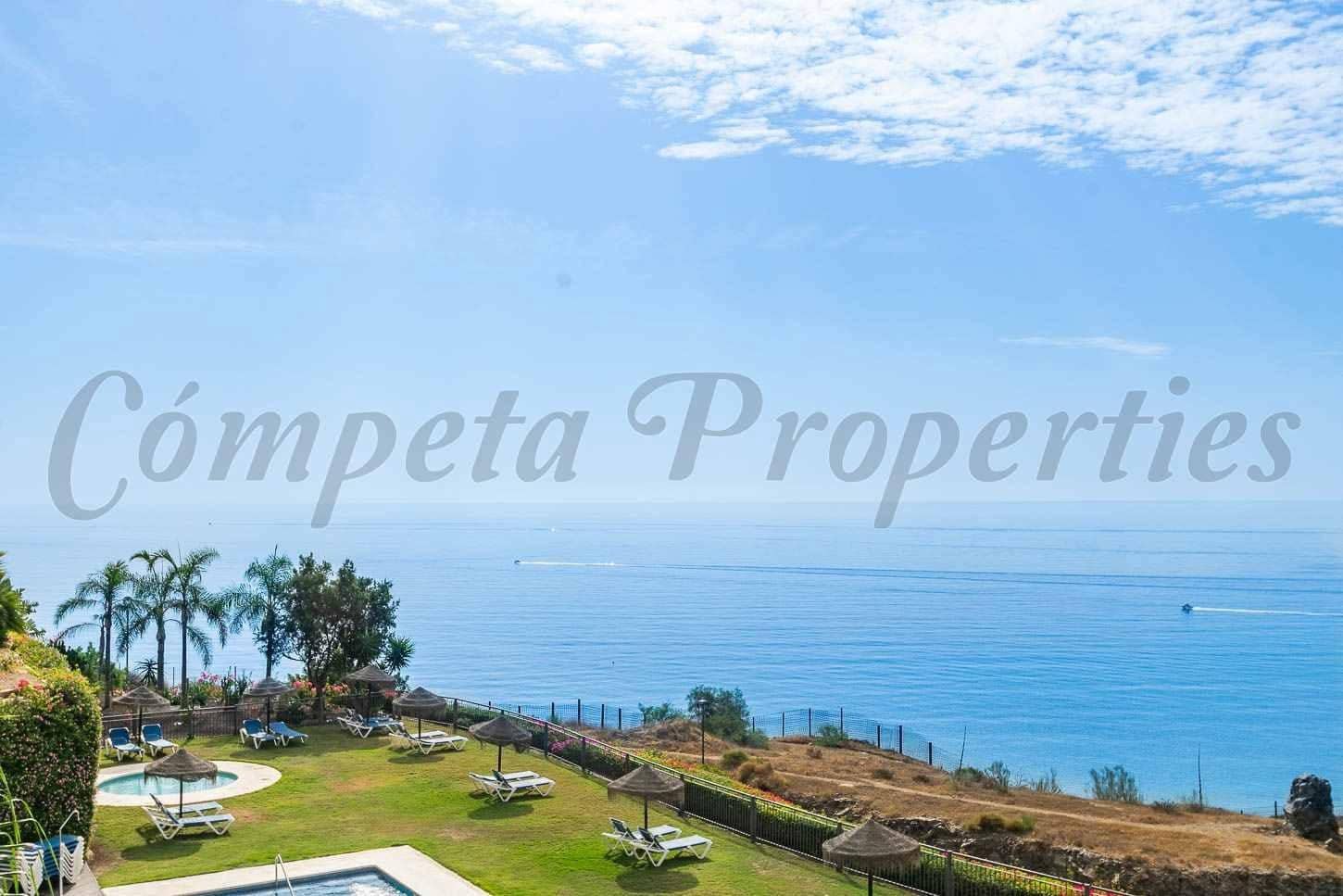 2 soveværelse Lejlighed til salg i Torrox-Costa med swimmingpool garage - € 410.000 (Ref: 10142598)