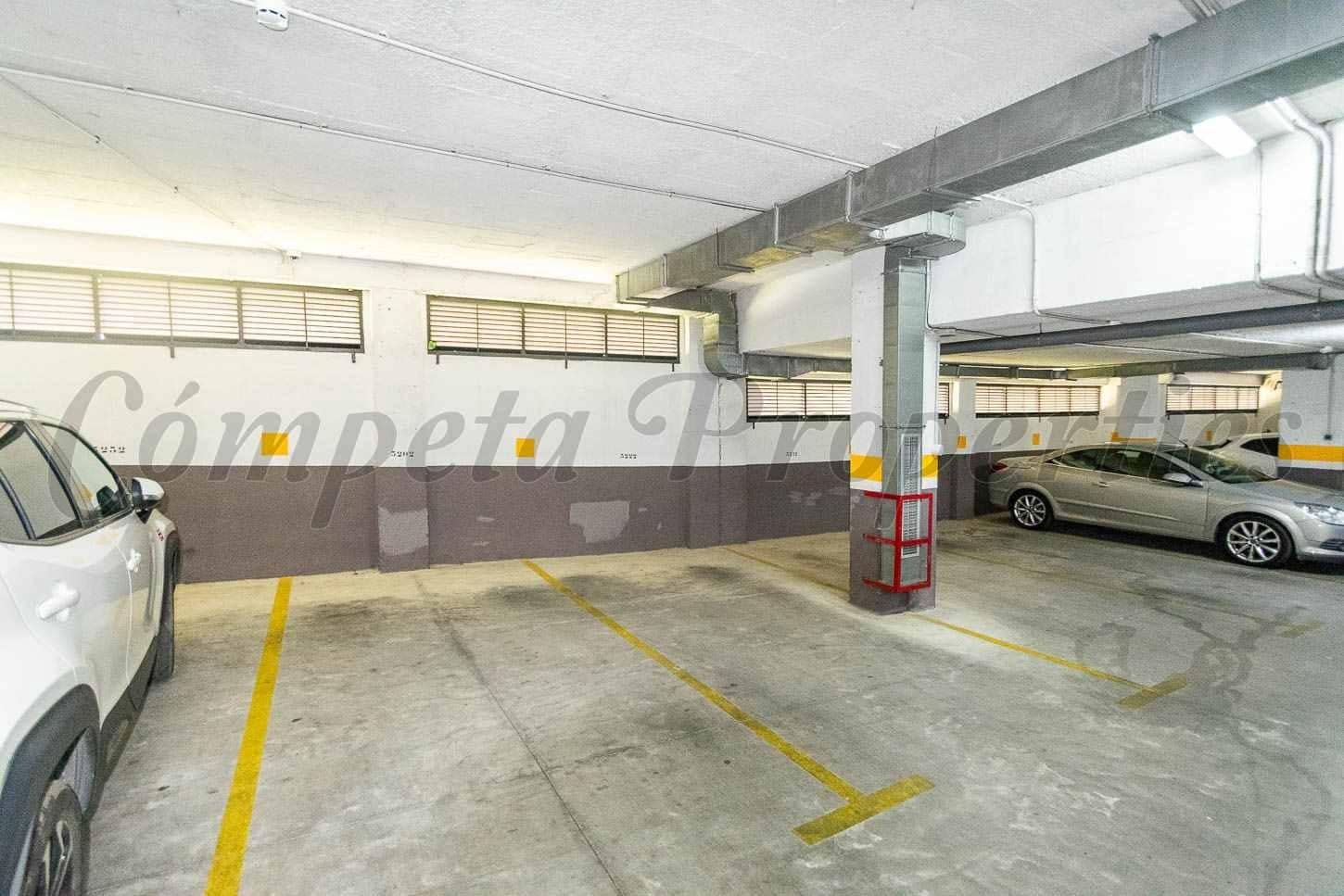 2 soveværelse Lejlighed til salg i Torrox-Costa med swimmingpool garage - € 410.000 (Ref: 10142598)