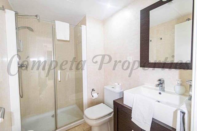 2 soveværelse Lejlighed til salg i Torrox-Costa, Torrox med swimmingpool garage - € 410.000 (Ref: 10142598)
