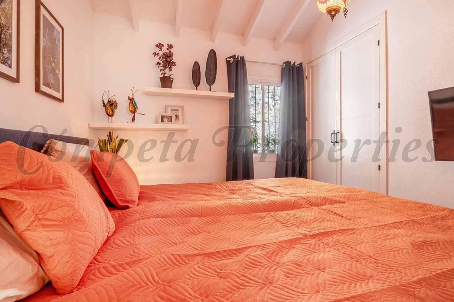 2 soveværelse Finca/Landehus til salg i Competa med swimmingpool - € 480.000 (Ref: 10142599)