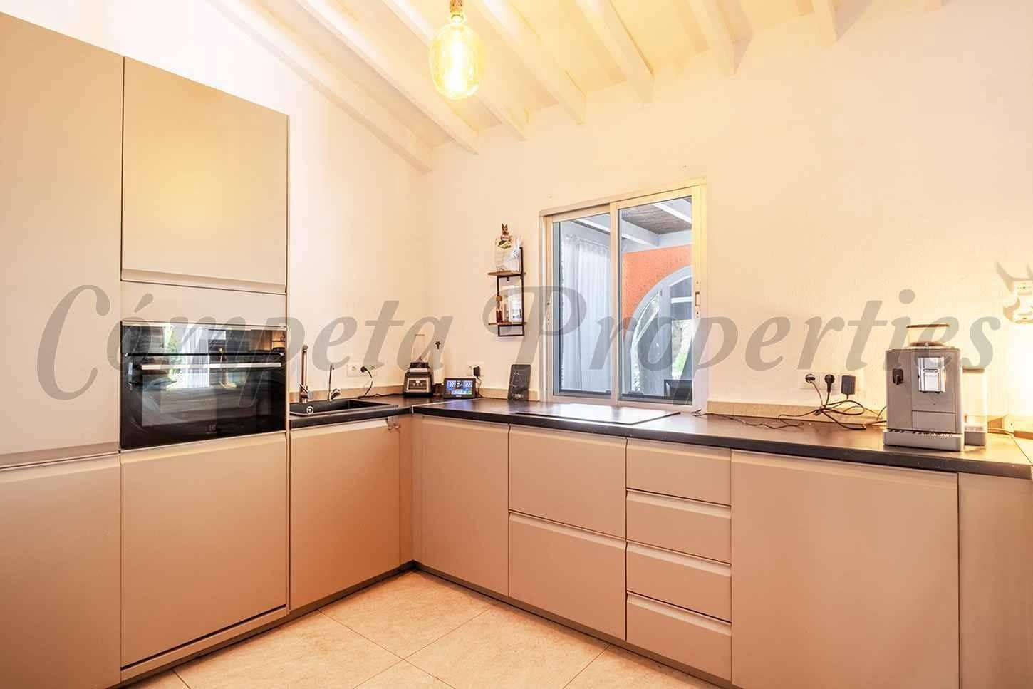 2 soveværelse Finca/Landehus til salg i Competa med swimmingpool - € 480.000 (Ref: 10142599)