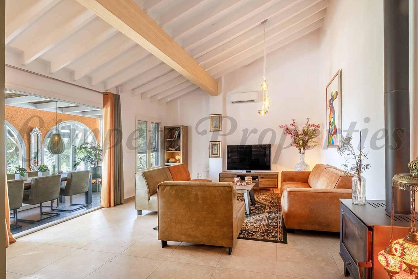 2 soveværelse Finca/Landehus til salg i Competa med swimmingpool - € 480.000 (Ref: 10142599)