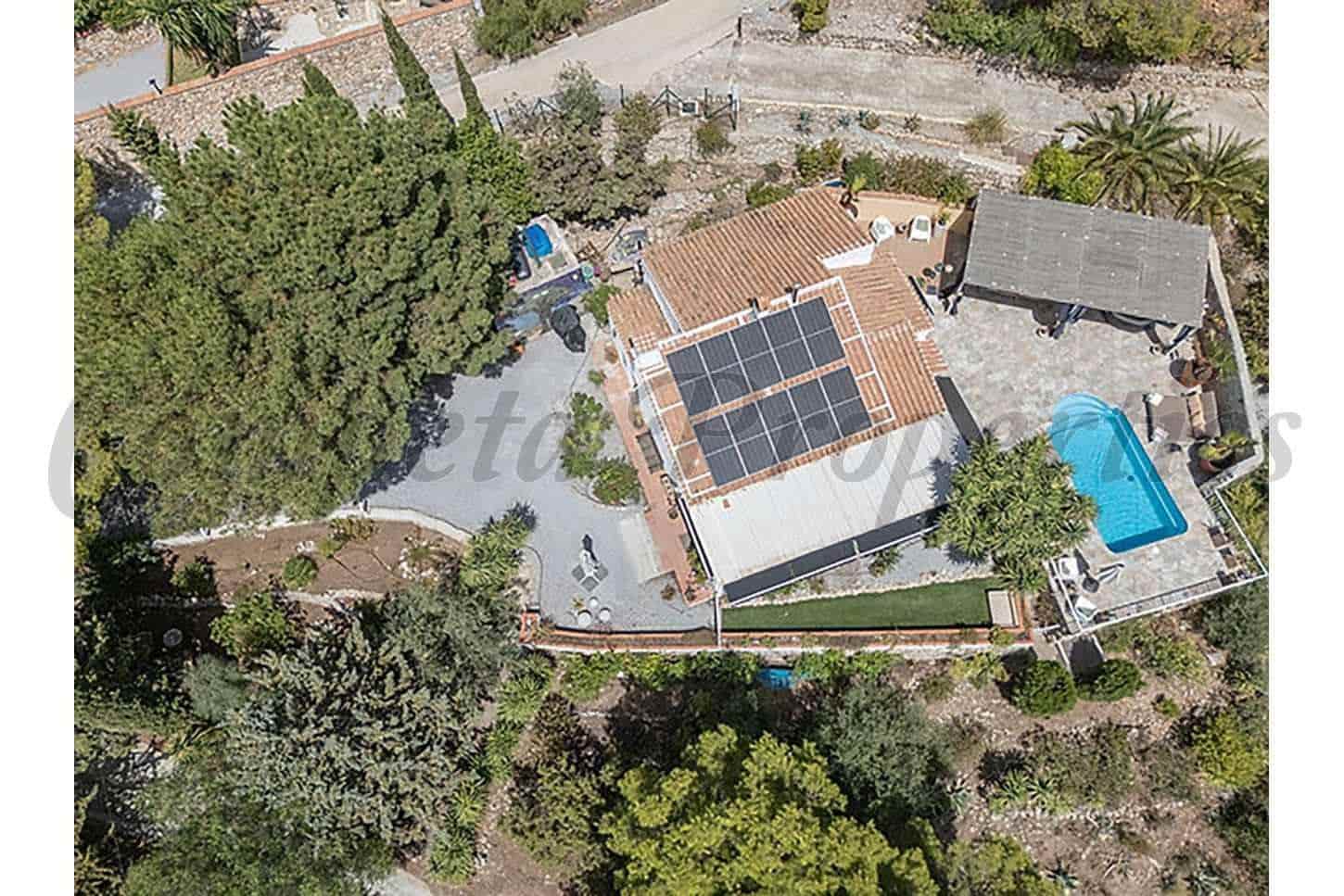 2 soveværelse Finca/Landehus til salg i Competa med swimmingpool - € 480.000 (Ref: 10142599)
