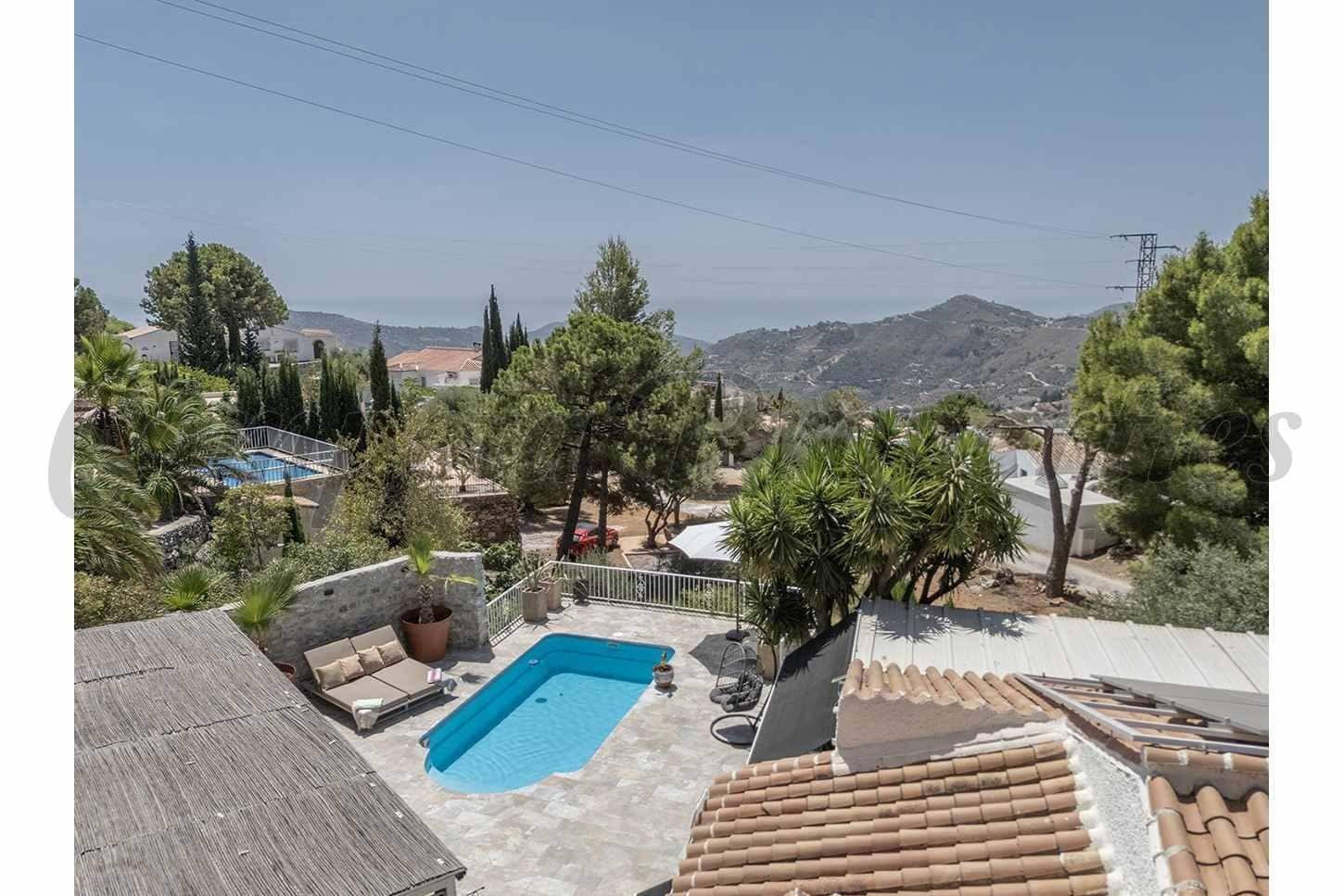 2 soveværelse Finca/Landehus til salg i Competa med swimmingpool - € 480.000 (Ref: 10142599)