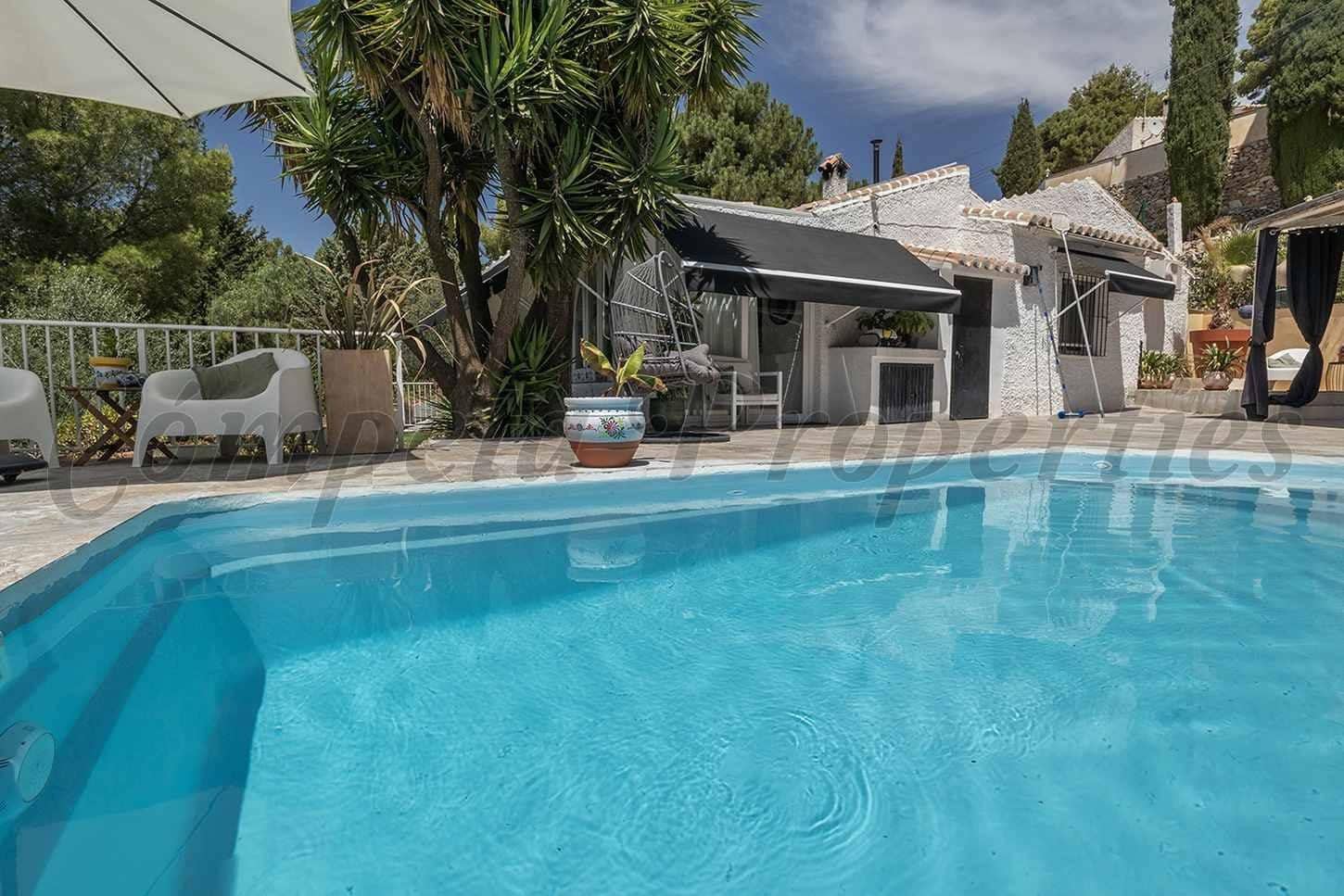 2 soveværelse Finca/Landehus til salg i Competa med swimmingpool - € 480.000 (Ref: 10142599)
