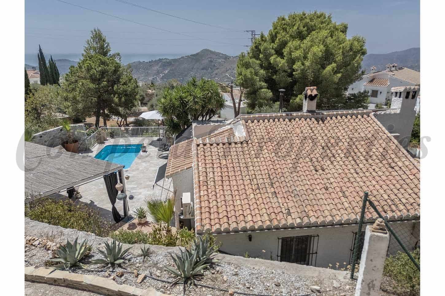 2 soveværelse Finca/Landehus til salg i Competa med swimmingpool - € 480.000 (Ref: 10142599)