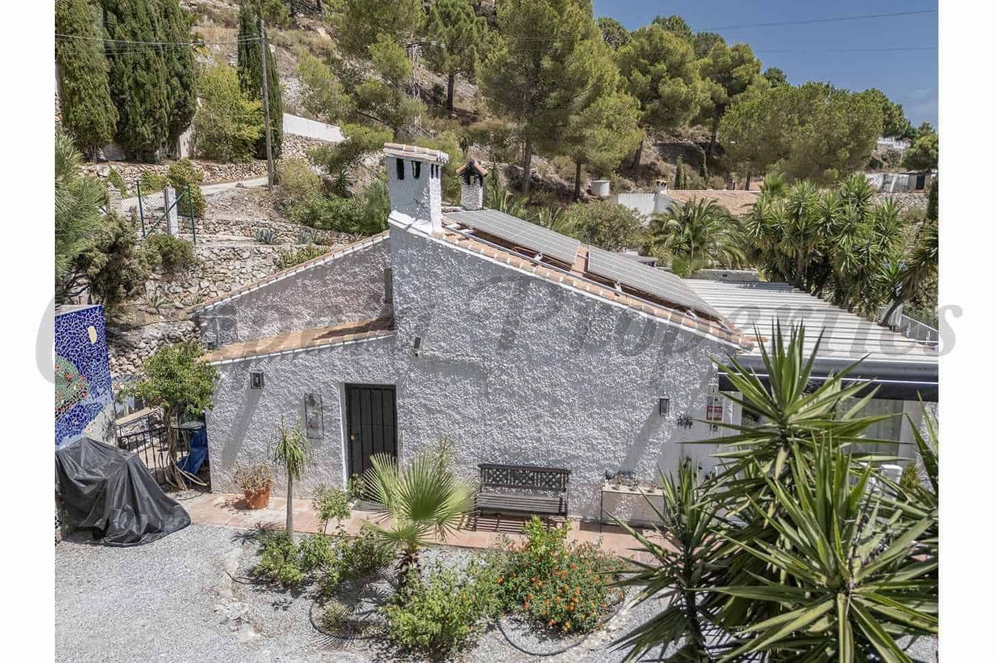 2 soveværelse Finca/Landehus til salg i Competa med swimmingpool - € 480.000 (Ref: 10142599)