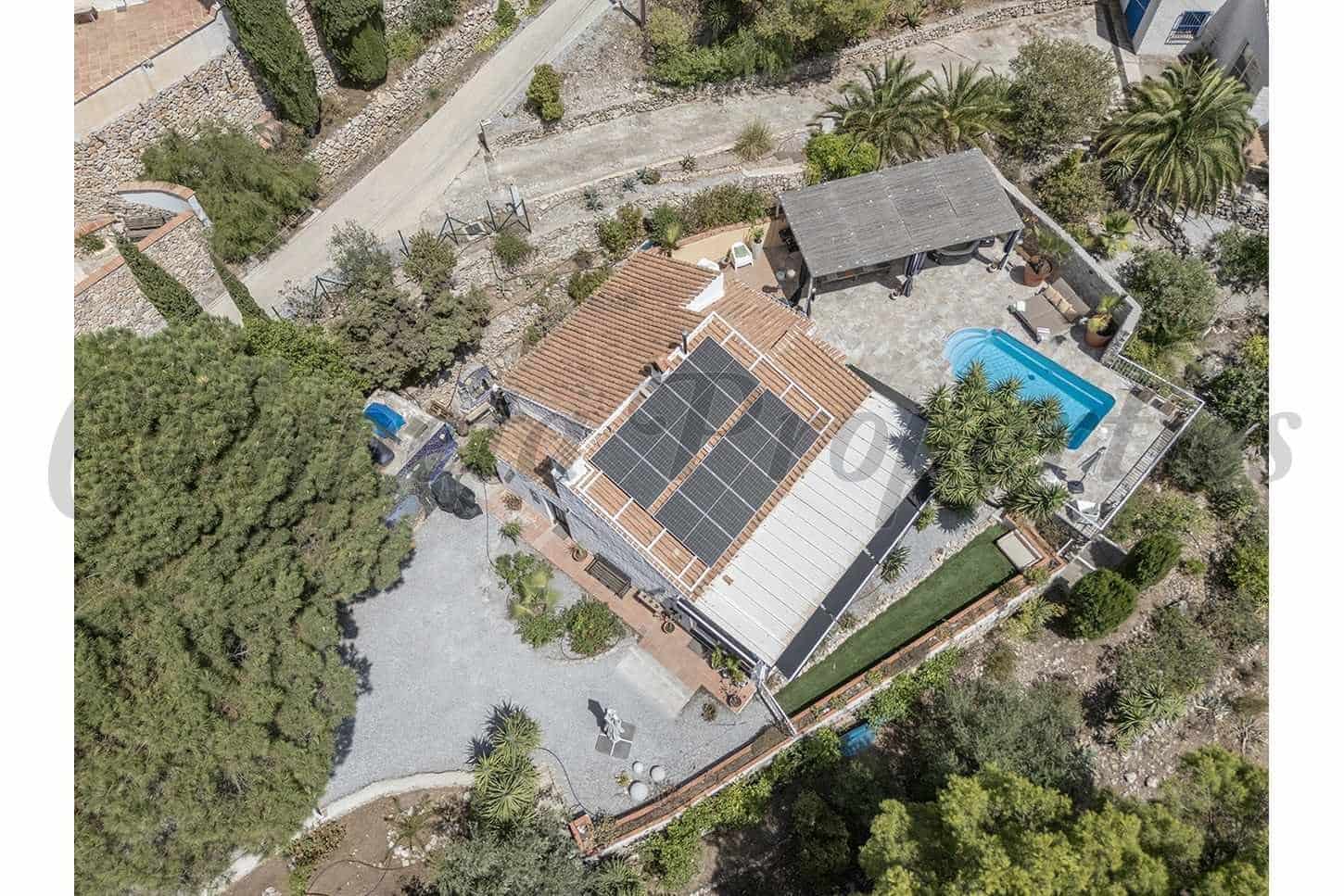 2 soveværelse Finca/Landehus til salg i Competa med swimmingpool - € 480.000 (Ref: 10142599)