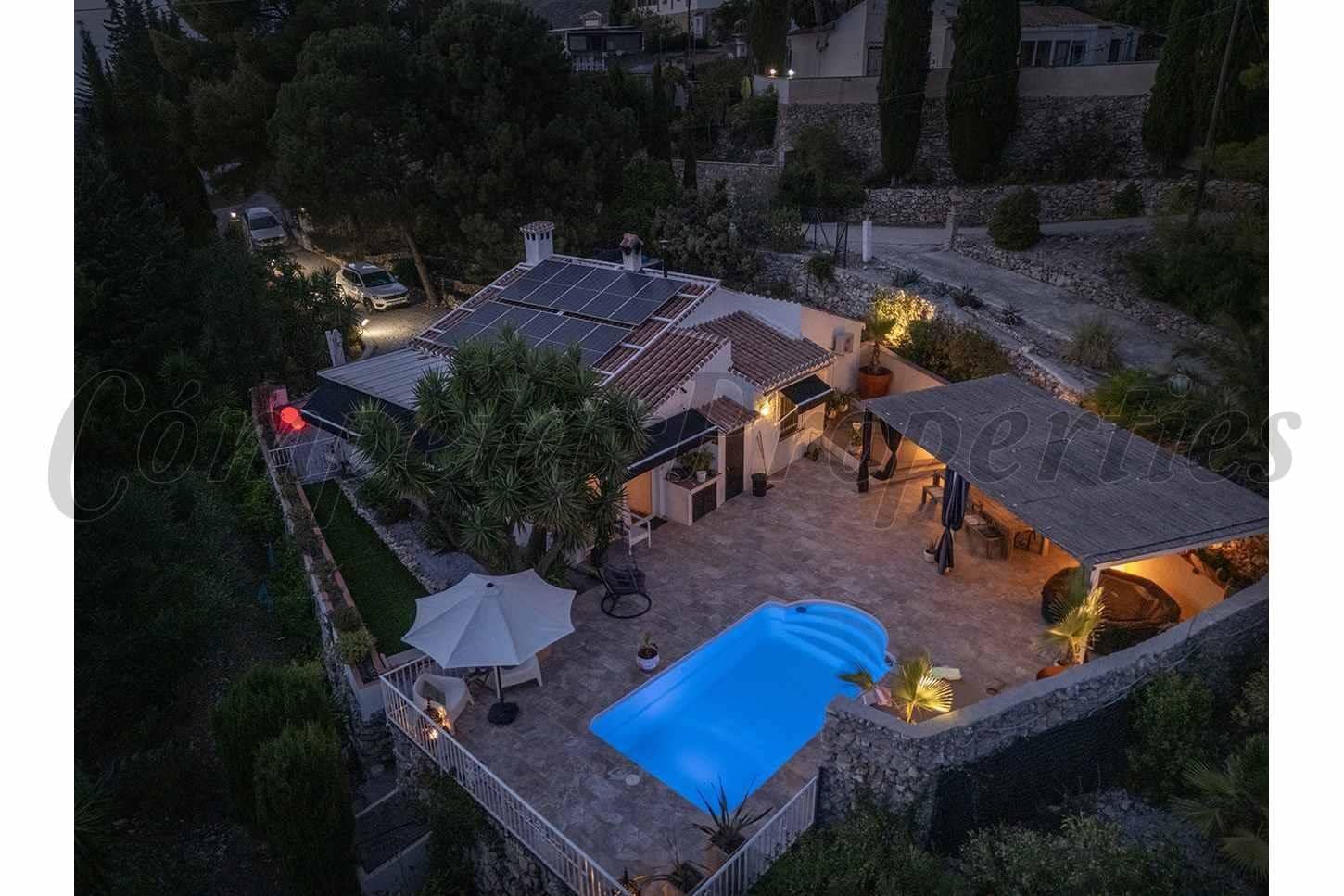2 soveværelse Finca/Landehus til salg i Competa med swimmingpool - € 480.000 (Ref: 10142599)