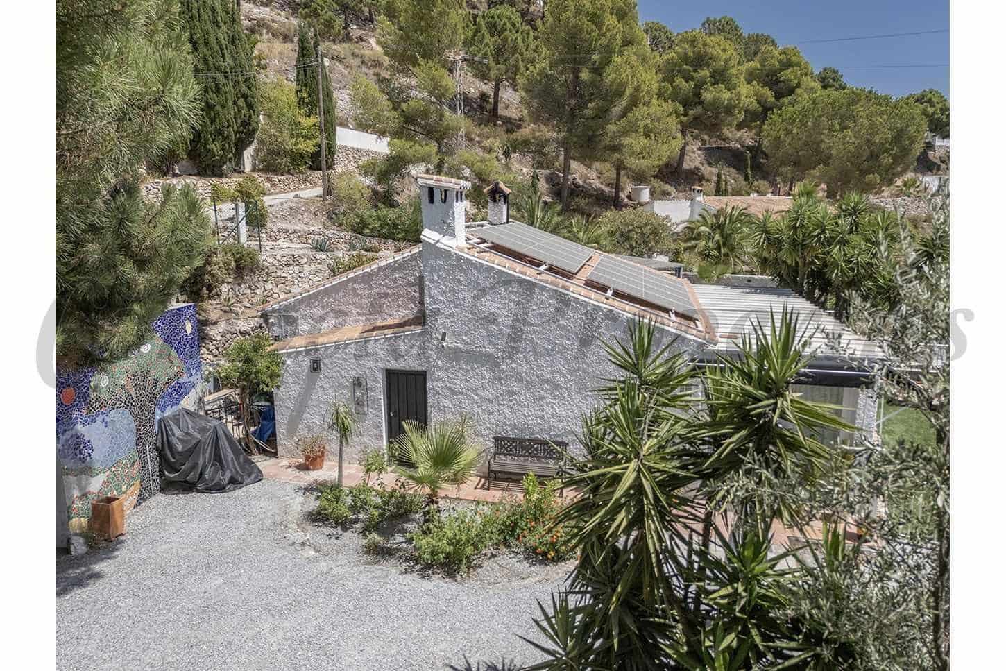 2 soveværelse Finca/Landehus til salg i Competa med swimmingpool - € 480.000 (Ref: 10142599)