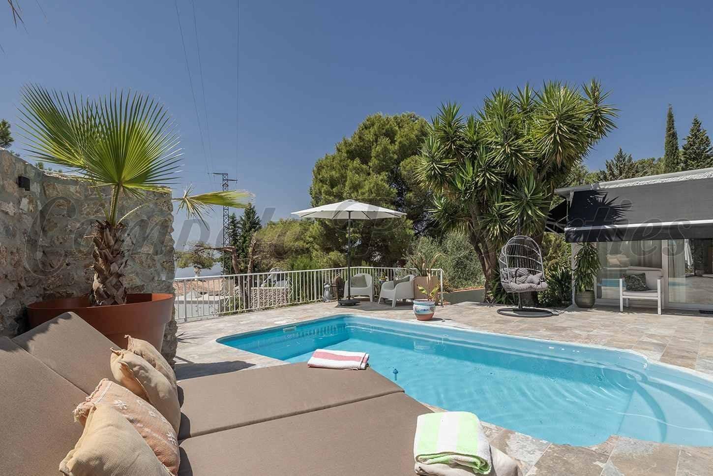2 soveværelse Finca/Landehus til salg i Competa med swimmingpool - € 480.000 (Ref: 10142599)