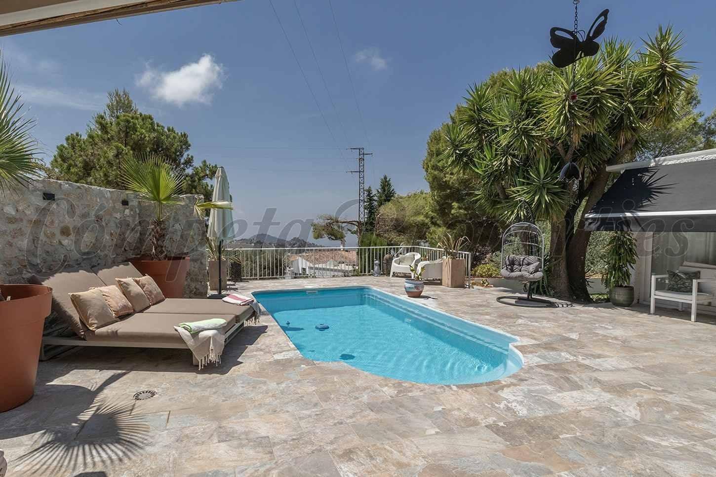 2 soveværelse Finca/Landehus til salg i Competa med swimmingpool - € 480.000 (Ref: 10142599)