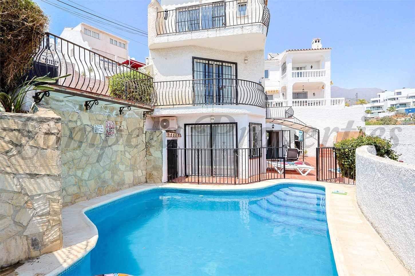 3 Zimmer Villa zu verkaufen in Nerja mit Pool - 690.000 € (Ref: 10142600)