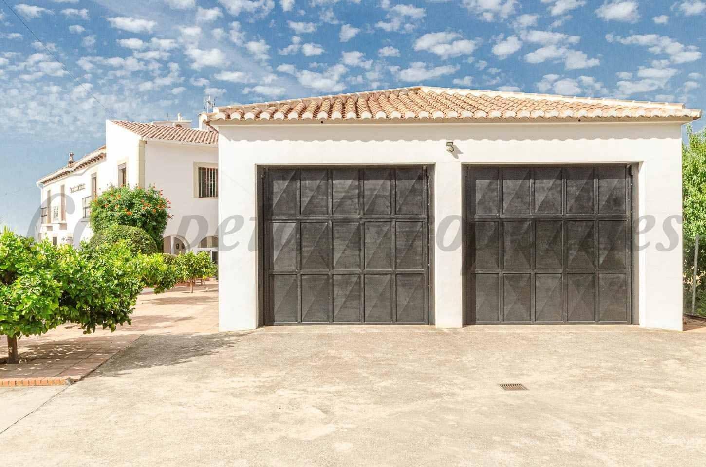 6 quarto Quinta/Casa Rural para venda em Albaida com piscina garagem - 998 000 € (Ref: 10148834)
