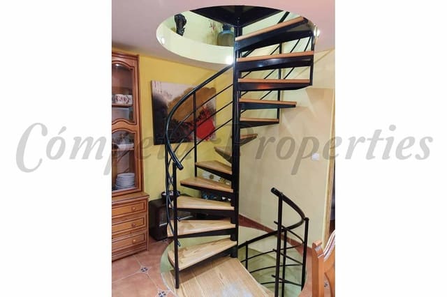 6 Zimmer Apartment zu vermieten in Centro Internacional, Torrox mit Pool - 700 € (Ref: 10148835)