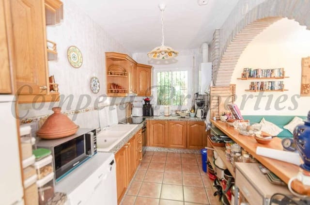 3 sypialnia Finka/Dom wiejski na sprzedaż w Cómpeta z basenem garażem - 380 000 € (Ref: 10148836)