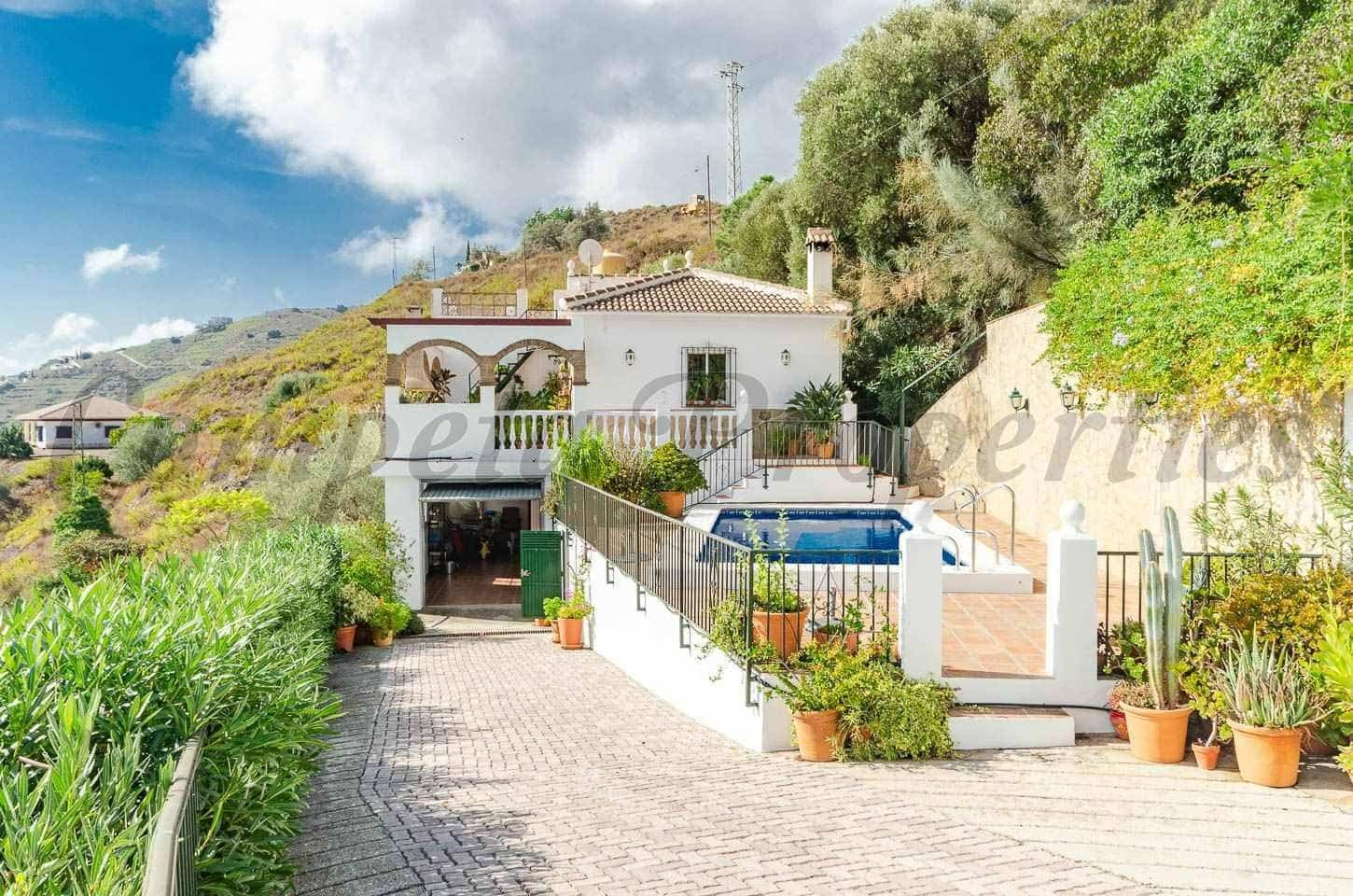 3 sypialnia Finka/Dom wiejski na sprzedaż w Competa z basenem garażem - 380 000 € (Ref: 10148836)