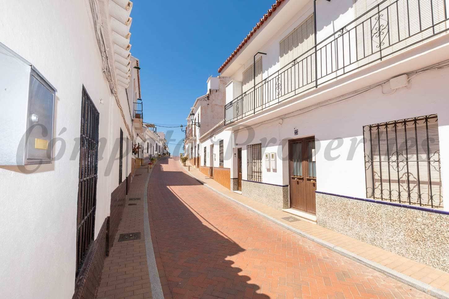 2 quarto Casa em Banda para arrendar em Nerja - 850 € (Ref: 10148838)