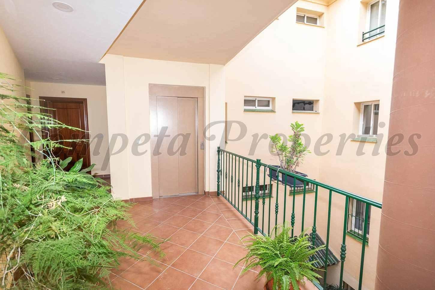 2 bedroom Apartment for rent in Torrox-Costa - € 1,200 (Ref: 10155265)
