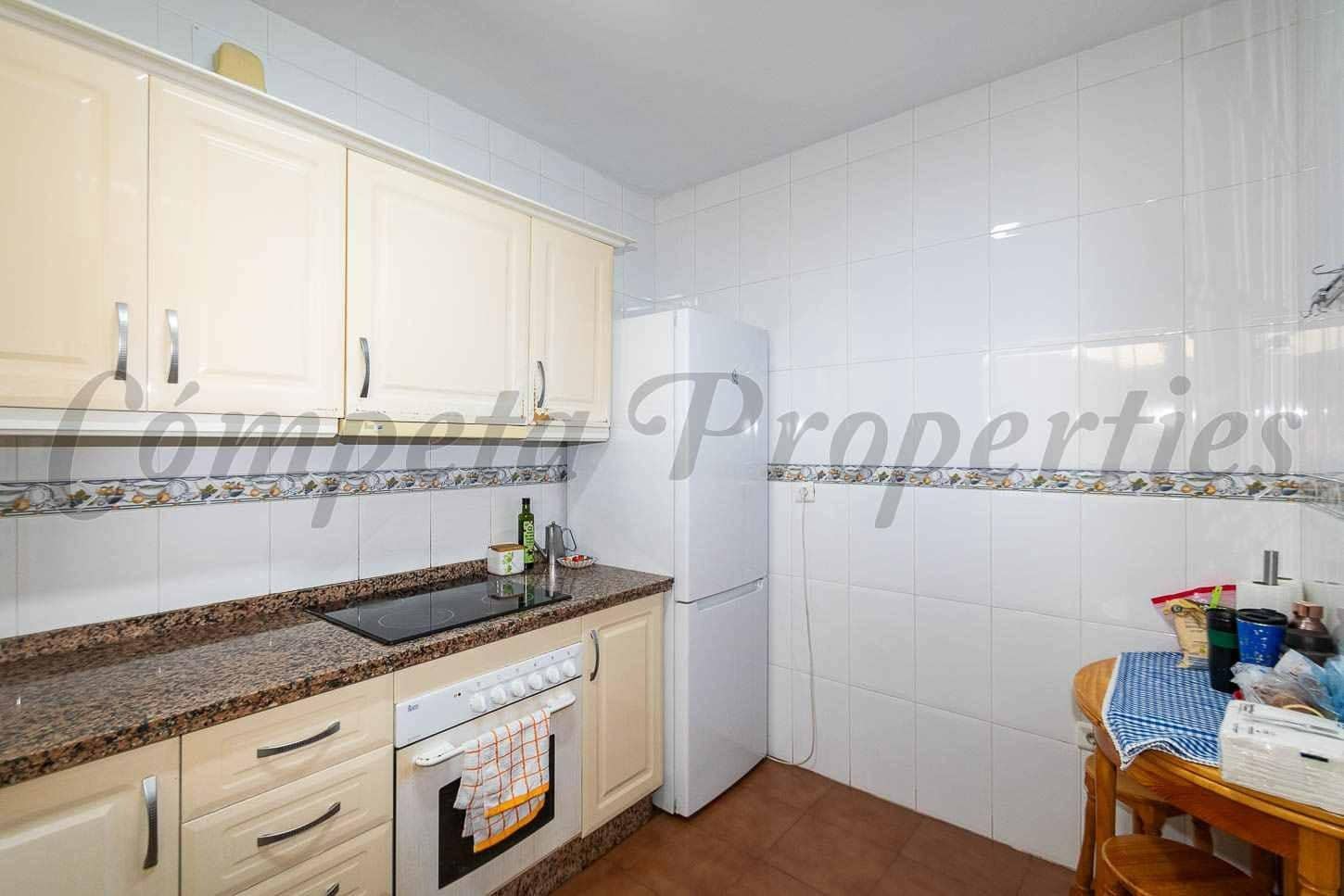 2 bedroom Apartment for rent in Torrox-Costa - € 1,200 (Ref: 10155265)