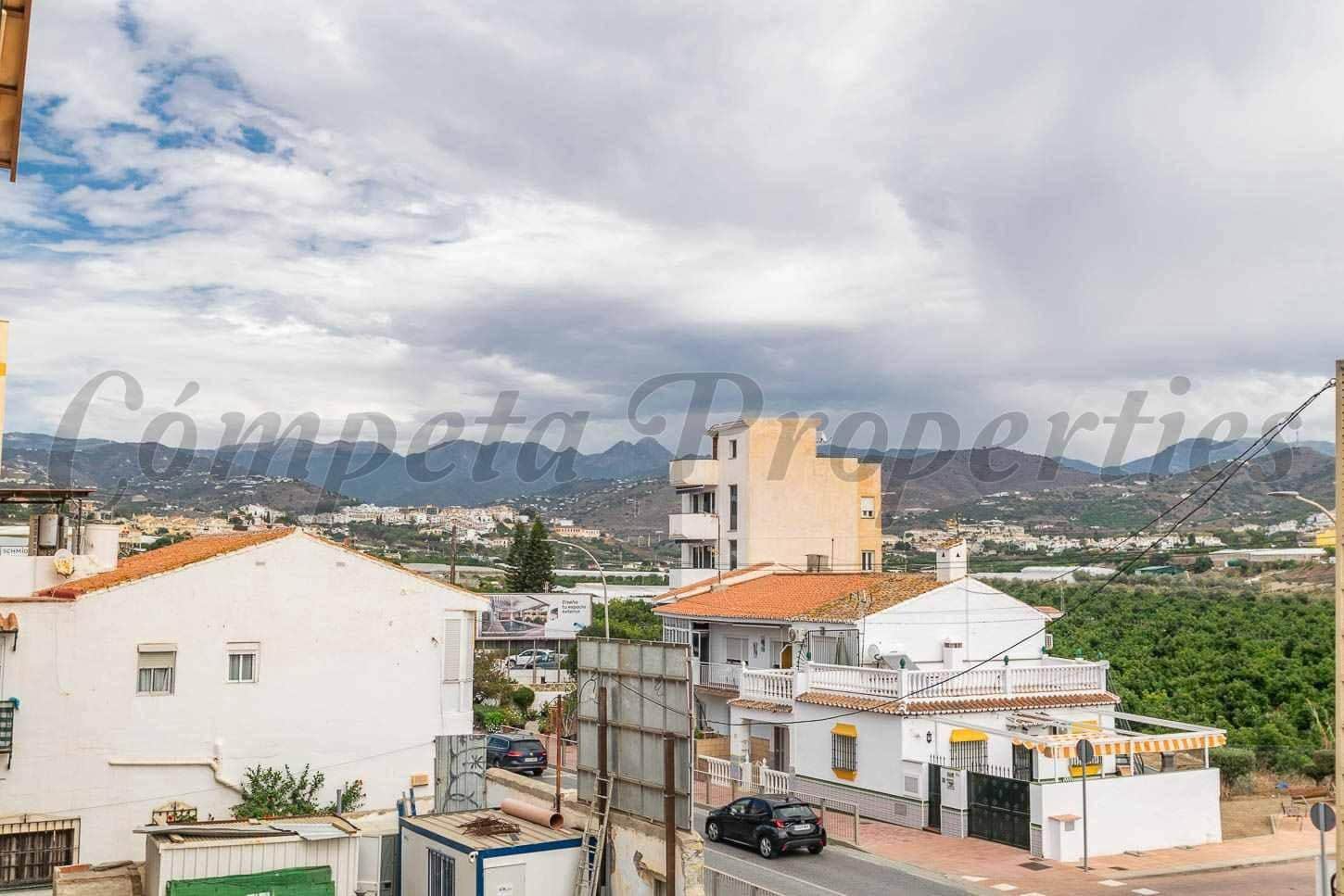 2 bedroom Apartment for rent in Torrox-Costa - € 1,200 (Ref: 10155265)