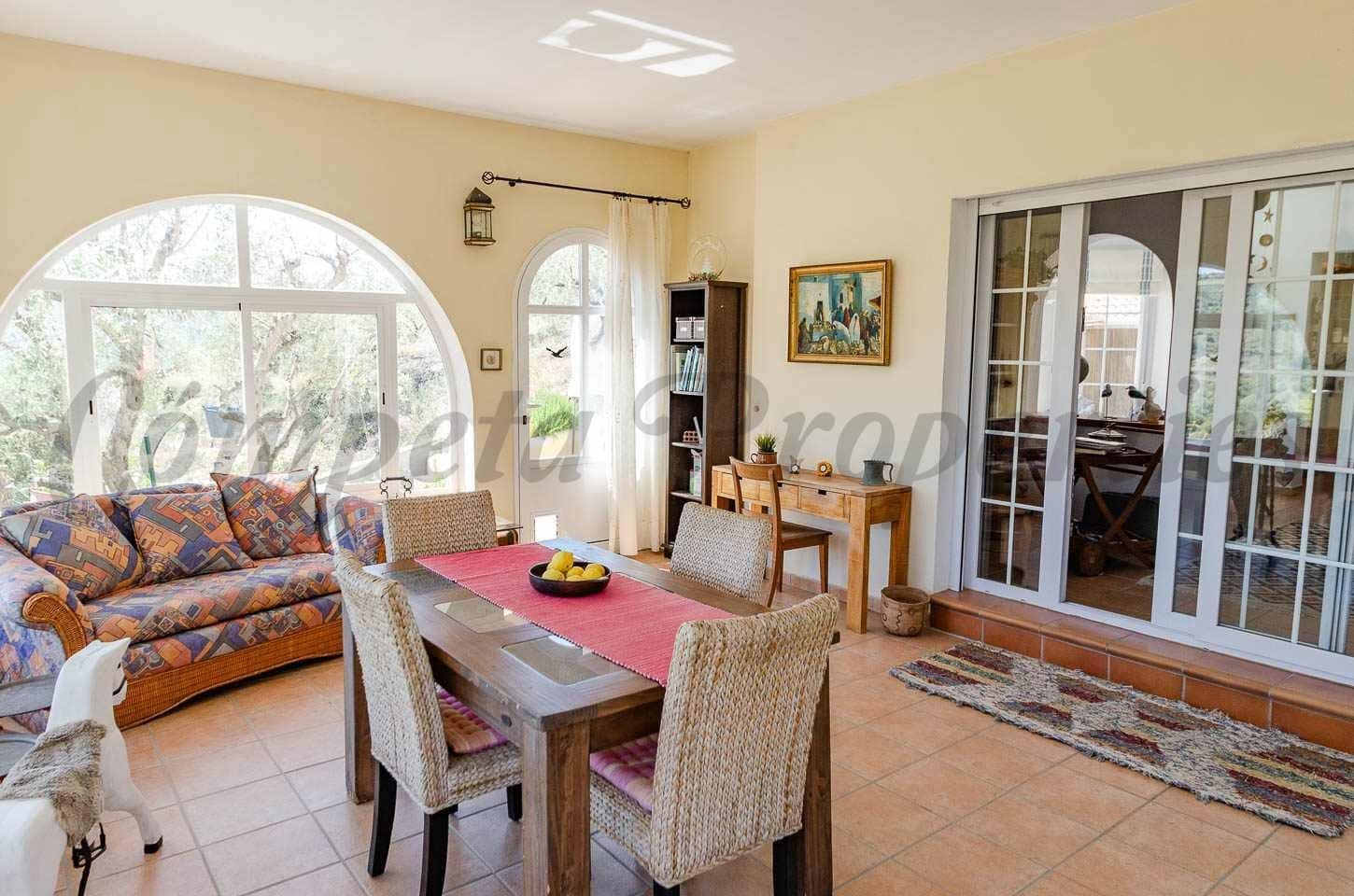 Finca/Casa Rural de 2 habitaciones en Cómpeta en venta con garaje - 349.000 € (Ref: 10161509)