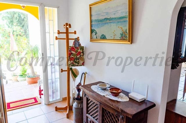 Finca/Casa Rural de 2 habitaciones en Cómpeta en venta con garaje - 349.000 € (Ref: 10161509)