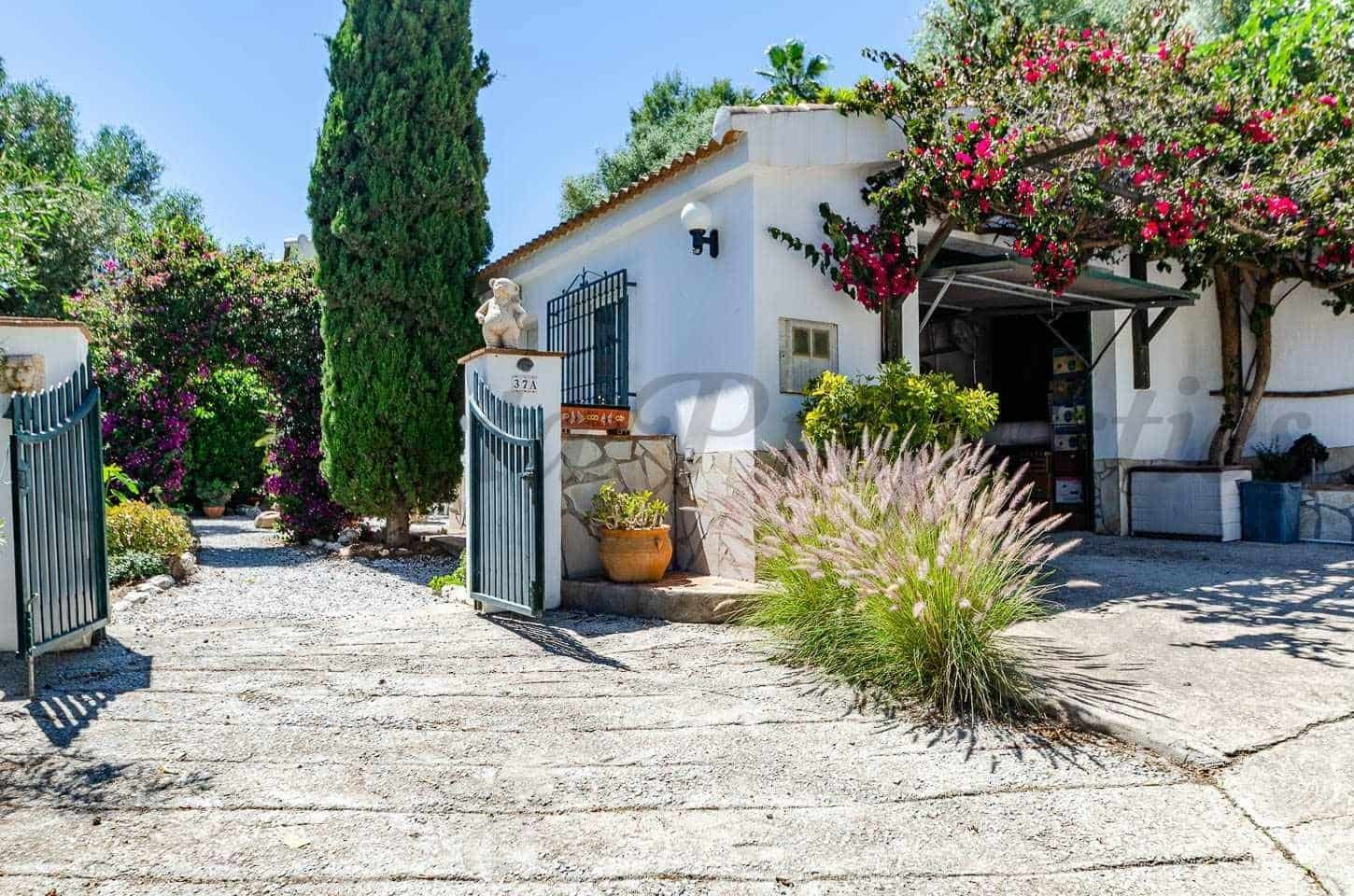 Finca/Casa Rural de 2 habitaciones en Cómpeta en venta con garaje - 349.000 € (Ref: 10161509)