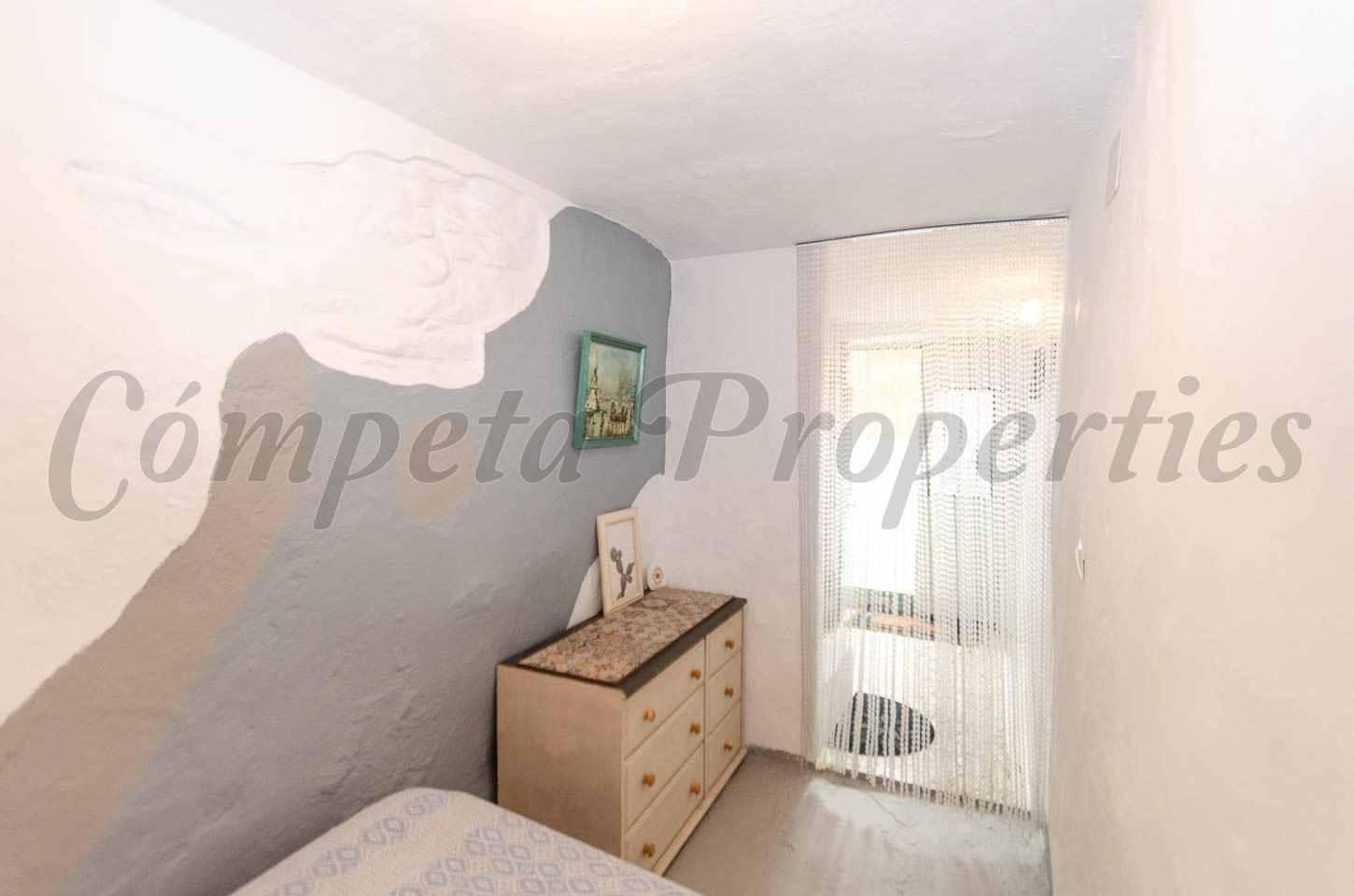 2 bedroom Townhouse for rent in Archez - € 490 (Ref: 10162269)