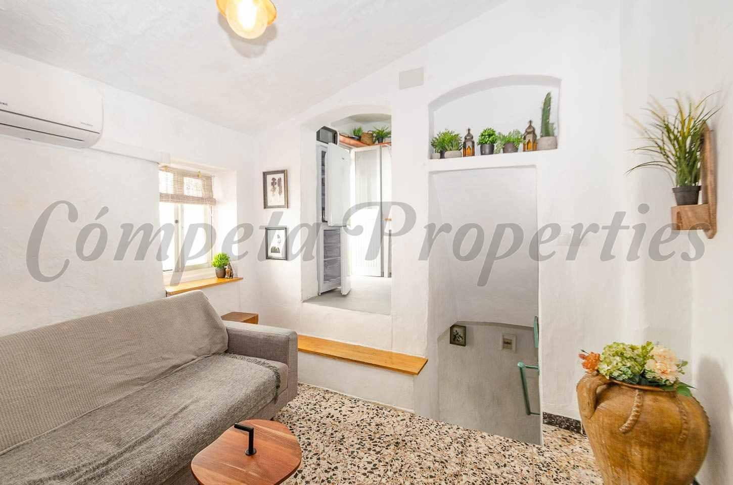 2 bedroom Townhouse for rent in Archez - € 490 (Ref: 10162269)